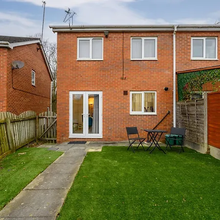 Lovely 3Bedroom House, 7Mins Drive To Manchester City Center, Etihad Stadium & Coop Live Arena-2